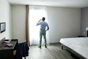 Studio, 1 Double Bed (Large) | Desk, blackout drapes, soundproofing, iron/ironing board - Aparthotel Adagio Access Orléans (Orléans)