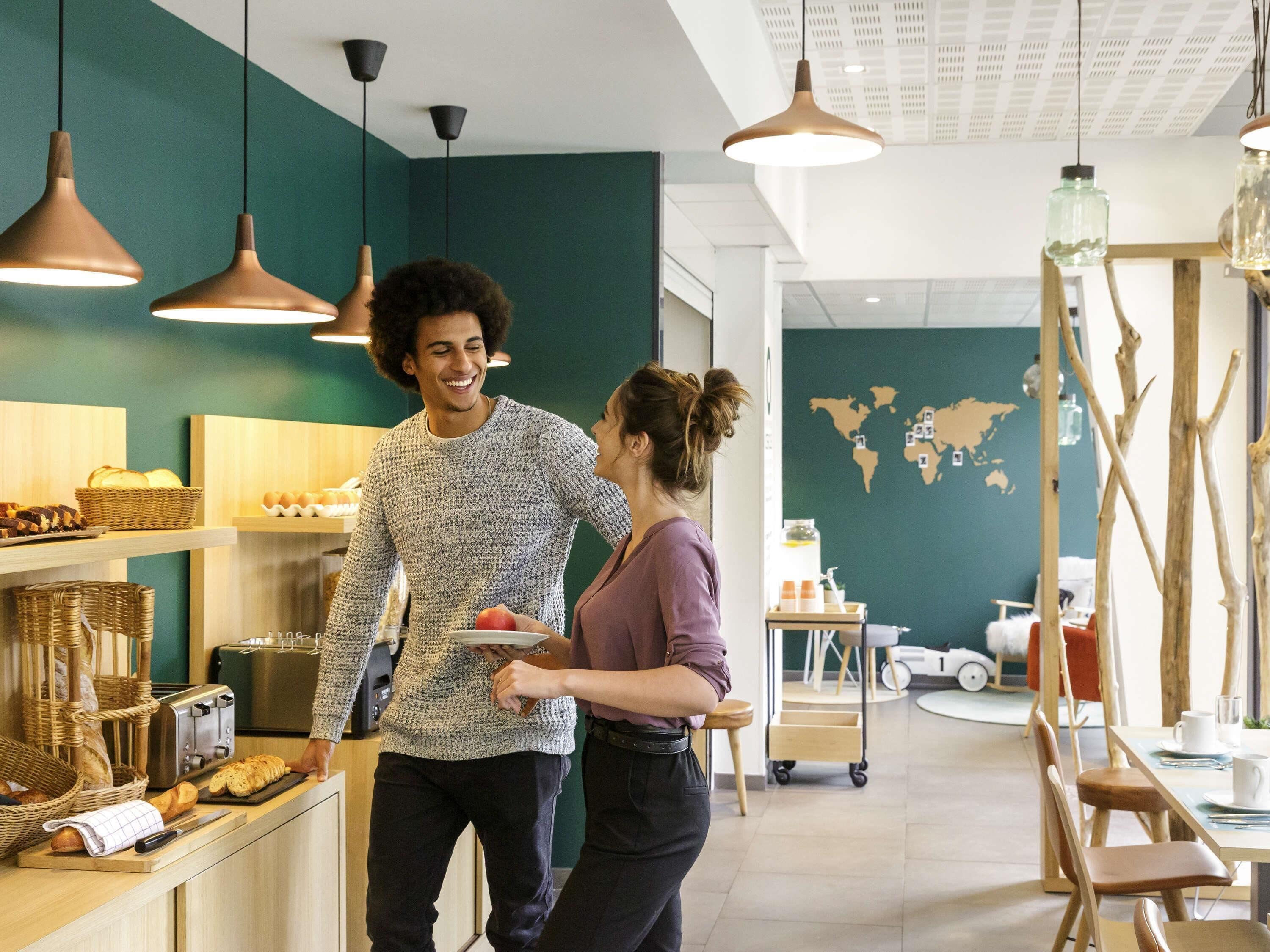 Desayuno buffet (EUR 15 por persona) 