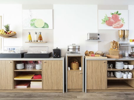Daily full breakfast for a fee. Aparthotel Adagio Access Saint Louis Bâle