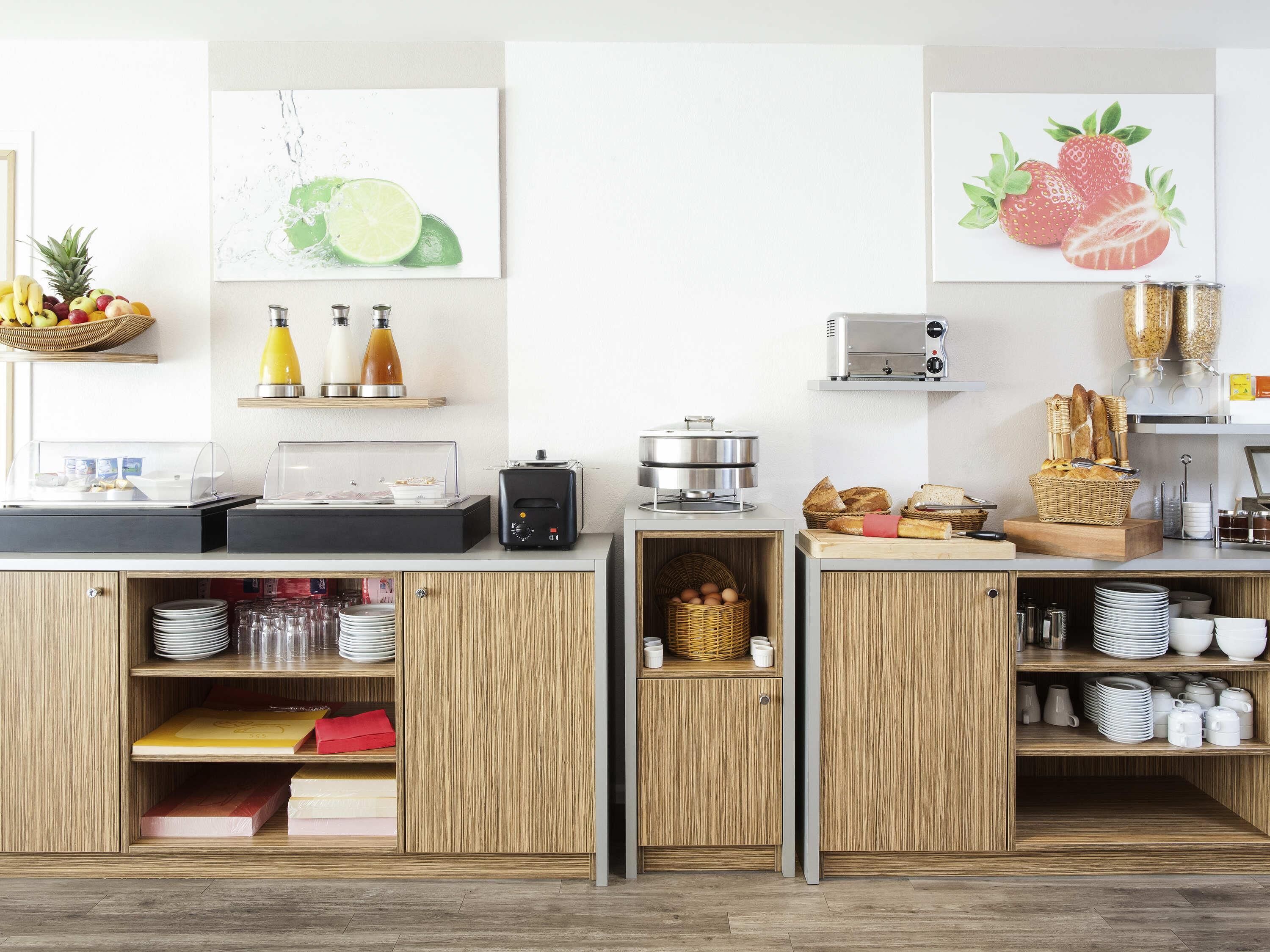 Dagelijks uitgebreid ontbijt (EUR 15 per persoon)