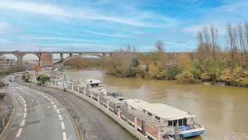 Staduitzicht vanuit accommodatie