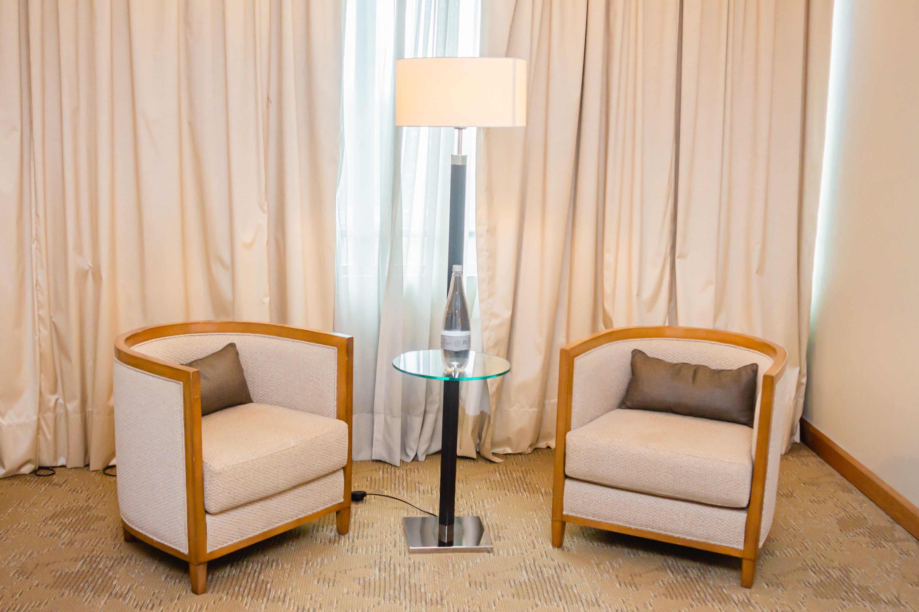 junior suite king | minibar, in-room safe, desk, blackout curtains