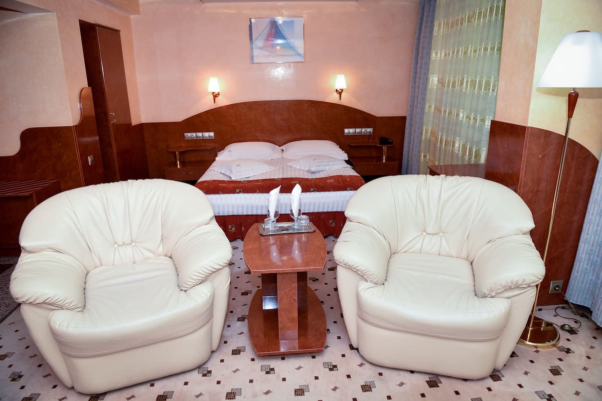 deluxe double room | egyptian cotton sheets, premium bedding, memory-foam beds, minibar