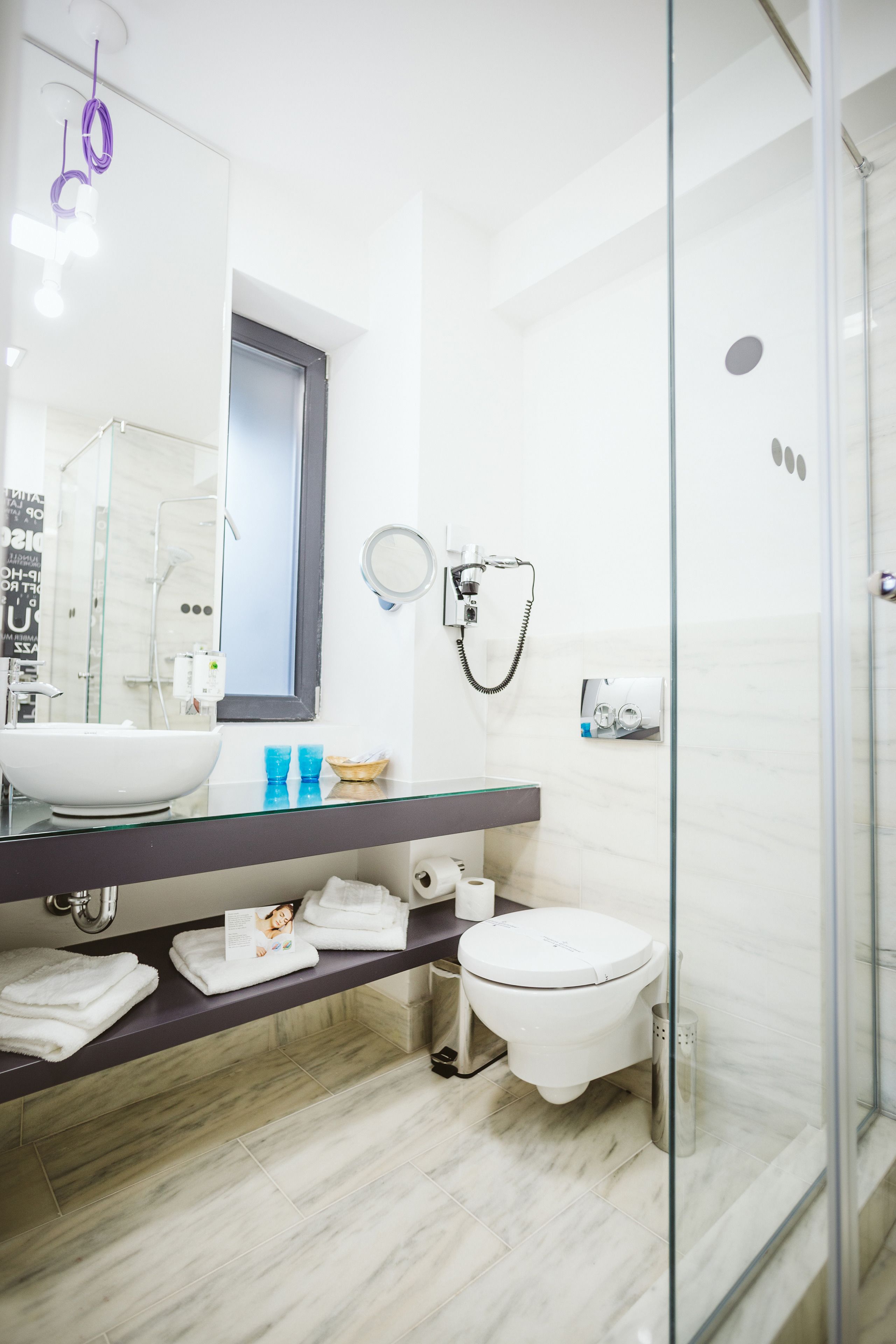double room | bathroom | shower, free toiletries, hair dryer, towels