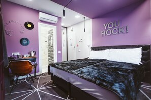 Quarto casal | Frigobar, cofres nos quartos, individualmente decorados