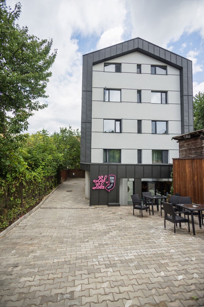 Lol et Lola Hotel by null