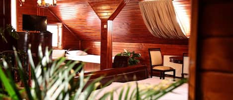 Zimmersafe, Bügeleisen/Bügelbrett, kostenlose Babybetten