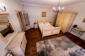 Cribs/infant beds, Internet