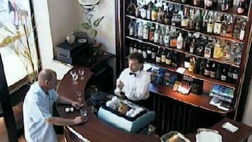 Bar (in der Unterkunft)