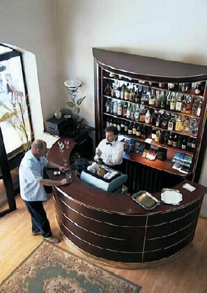 Bar (en la propiedad)