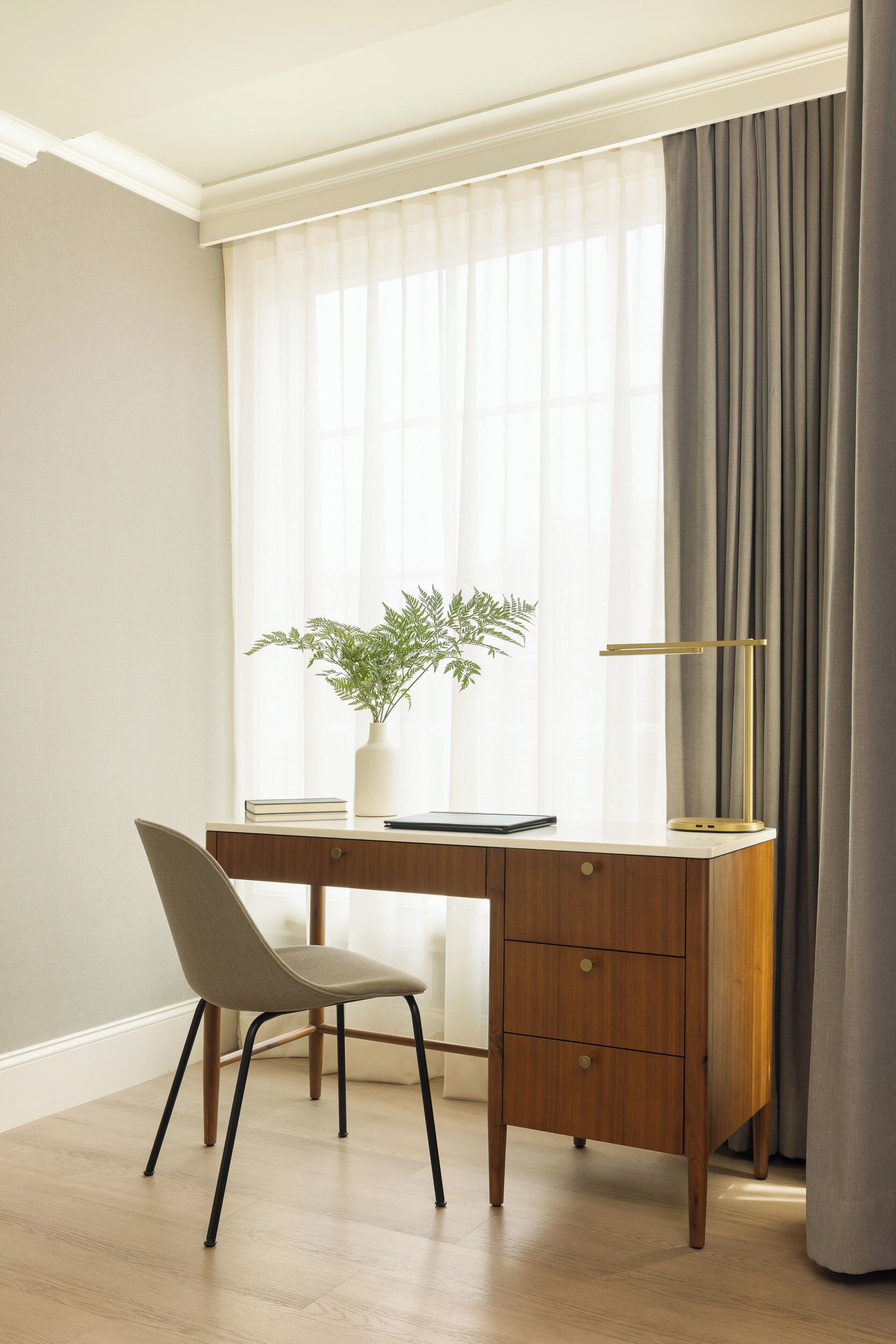 premium room, 1 queen bed | 1 bedroom, premium bedding, pillow-top beds, in-room safe