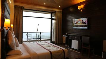 高級客房, 1 間臥室 | 熨斗/熨衫板、免費 Wi-Fi、床單