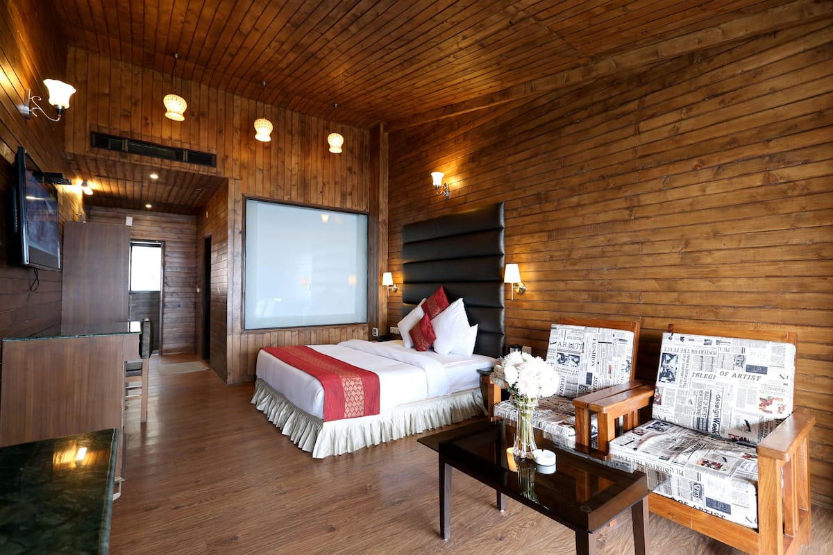 Premium Room Valley Facing | Iron/ironing board, free WiFi, bed sheets
