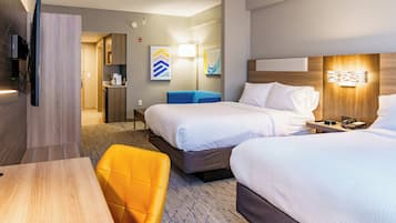 In-room safe, laptop workspace, blackout drapes, iron/ironing board