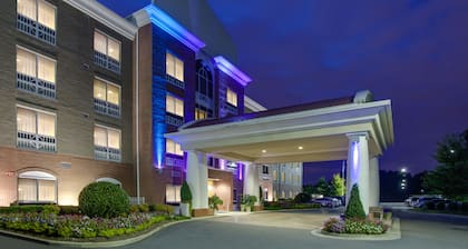 Holiday Inn Express Hotel & Suites Raleigh SW NC State by IHG