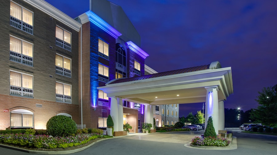 Holiday Inn Express Hotel & Suites Raleigh SW NC State by IHG