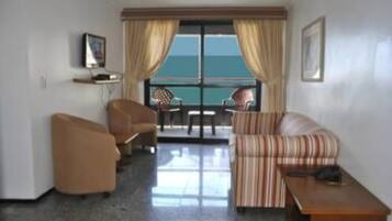 Televisión de 20 pulgadas con canales vía satélite