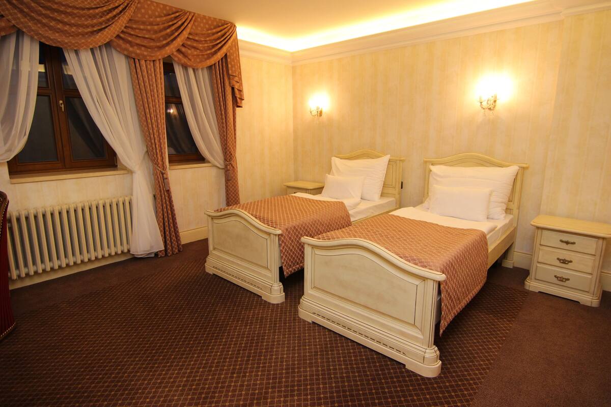 Superior Room (Spa access included) | Hypo-allergenic bedding available, minibar, in-room safe, desk