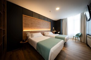 1 bedroom, in-room safe, desk, blackout curtains