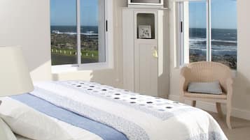 Superior Room (Oyster) | Premium bedding, in-room safe, individually decorated