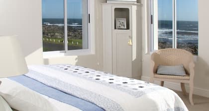 138 Marine Beachfront Guesthouse