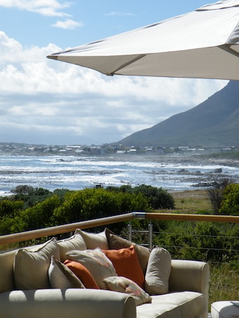 View from property. 138 Marine Beachfront Guesthouse