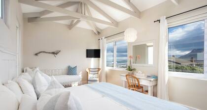 138 Marine Beachfront Guesthouse