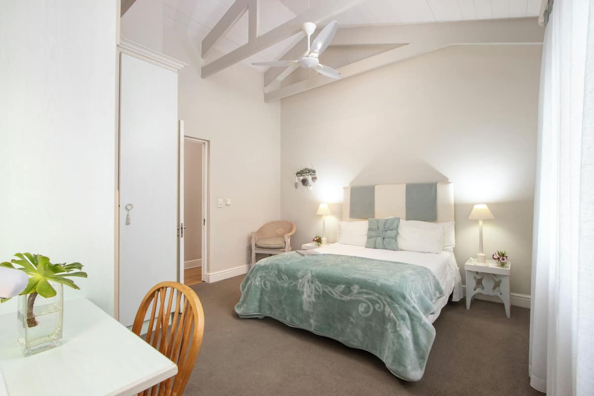 Luxury Room (Periwinkle) | 1 quarto, roupas de cama premium, cofres nos quartos