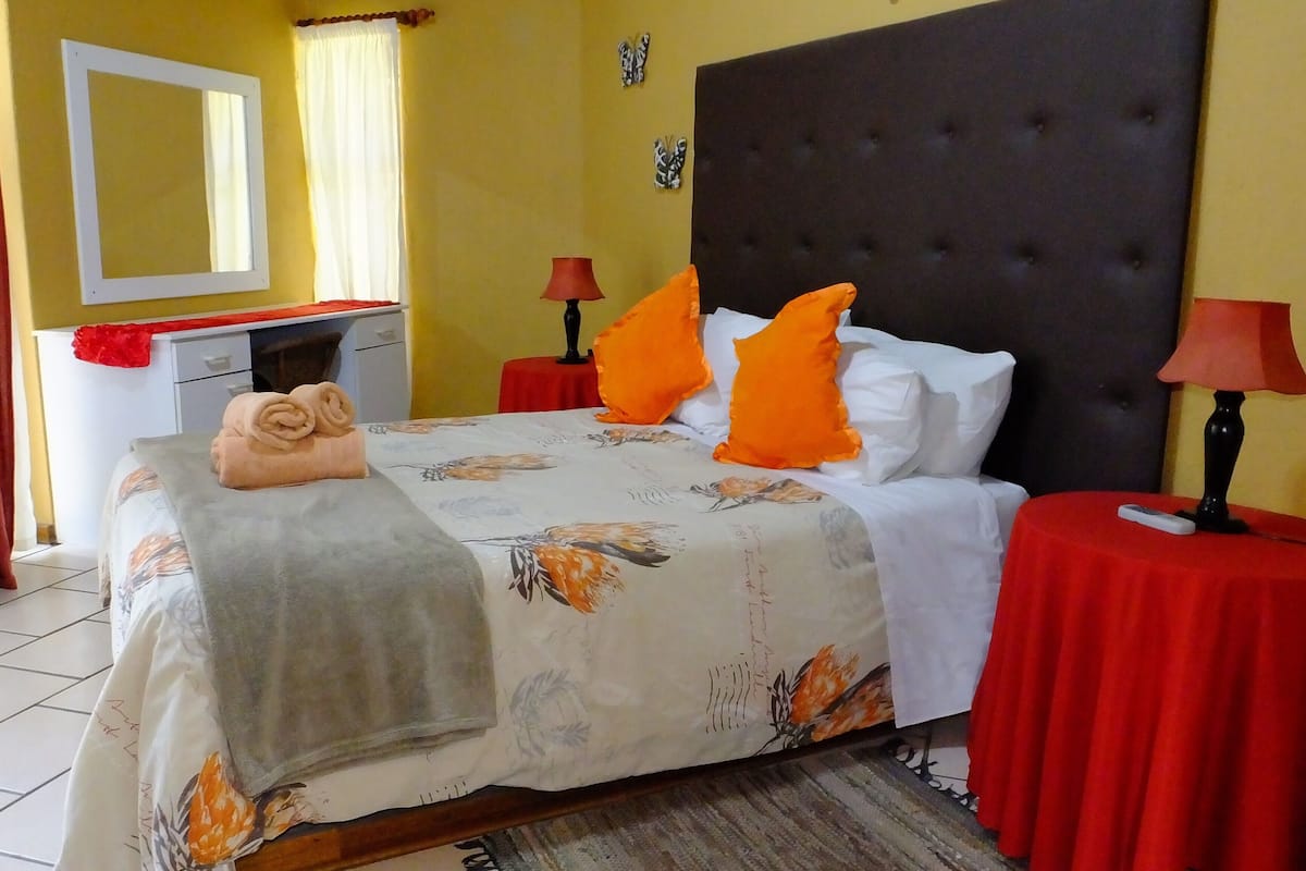 Suite familiare, 1 camera da letto, 2 bagni (Self Catering) | 1 camera, insonorizzazione, Wi-Fi gratuito, lenzuola