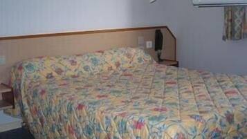 Select Comfort beds, cots/infant beds, rollaway beds, free WiFi