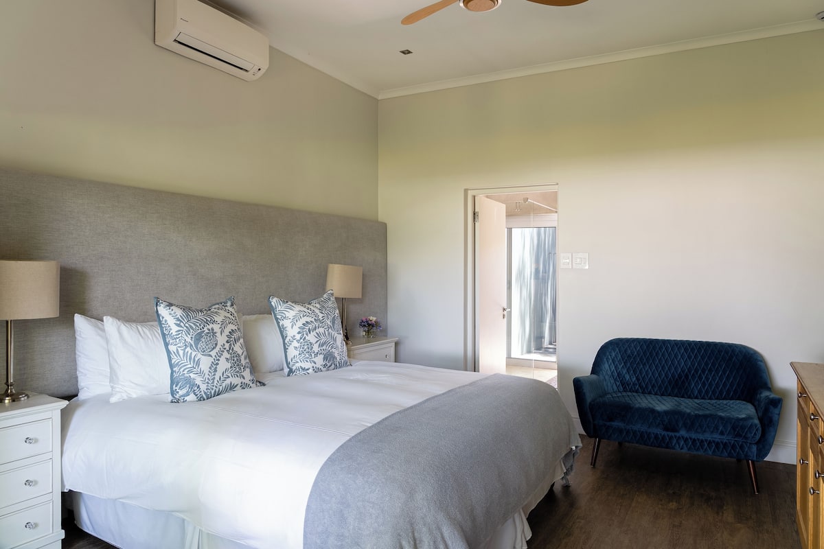Standard Double Room | Premium bedding, free minibar, in-room safe, individually decorated