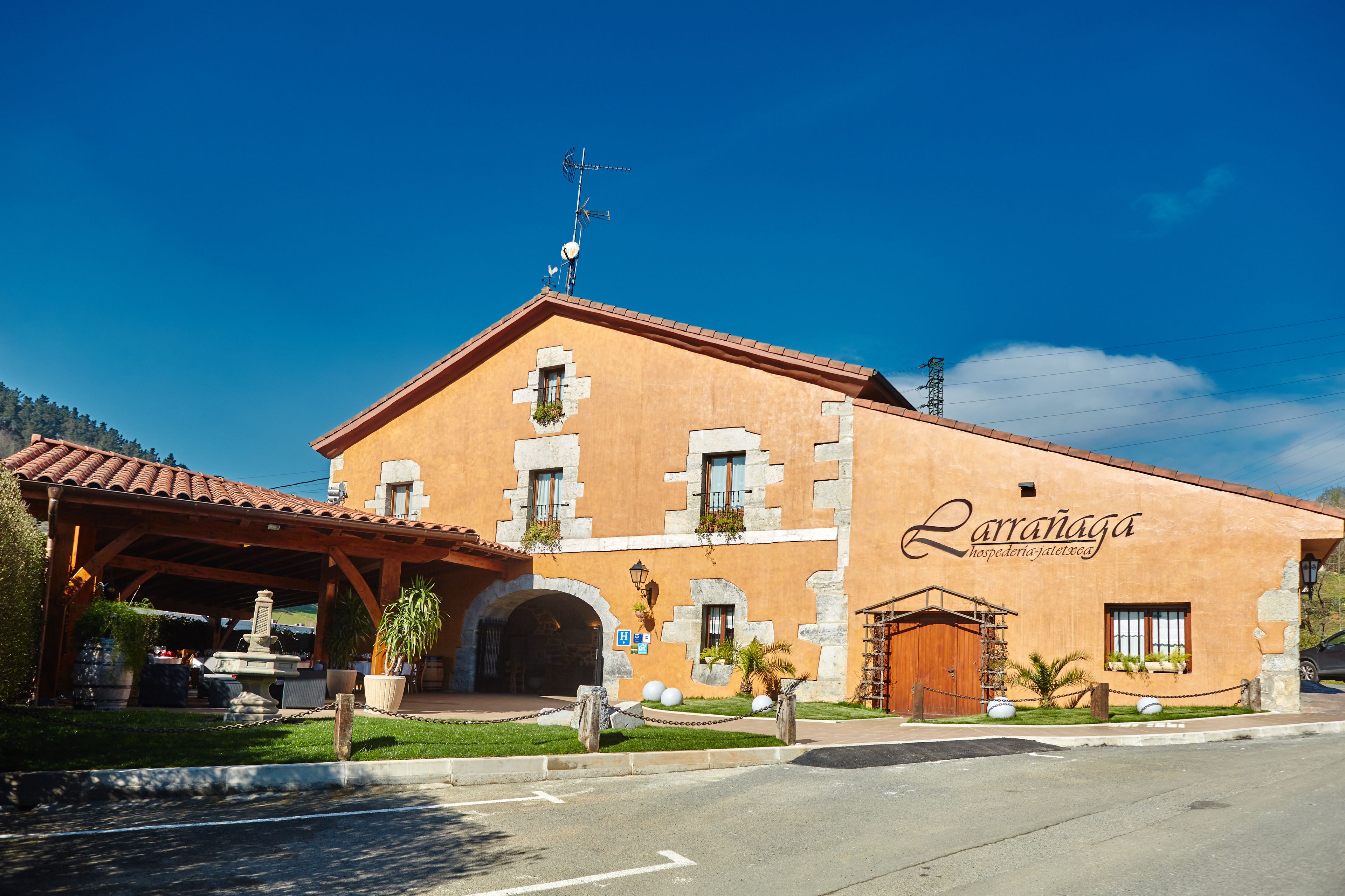 Foto - Hotel Larrañaga