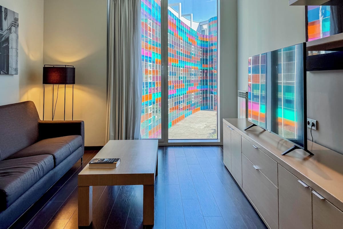 LCD TV