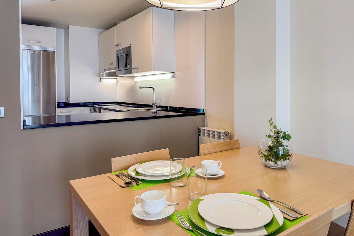 Apartment, 1 Schlafzimmer | Wohnbereich | LCD-Fernseher