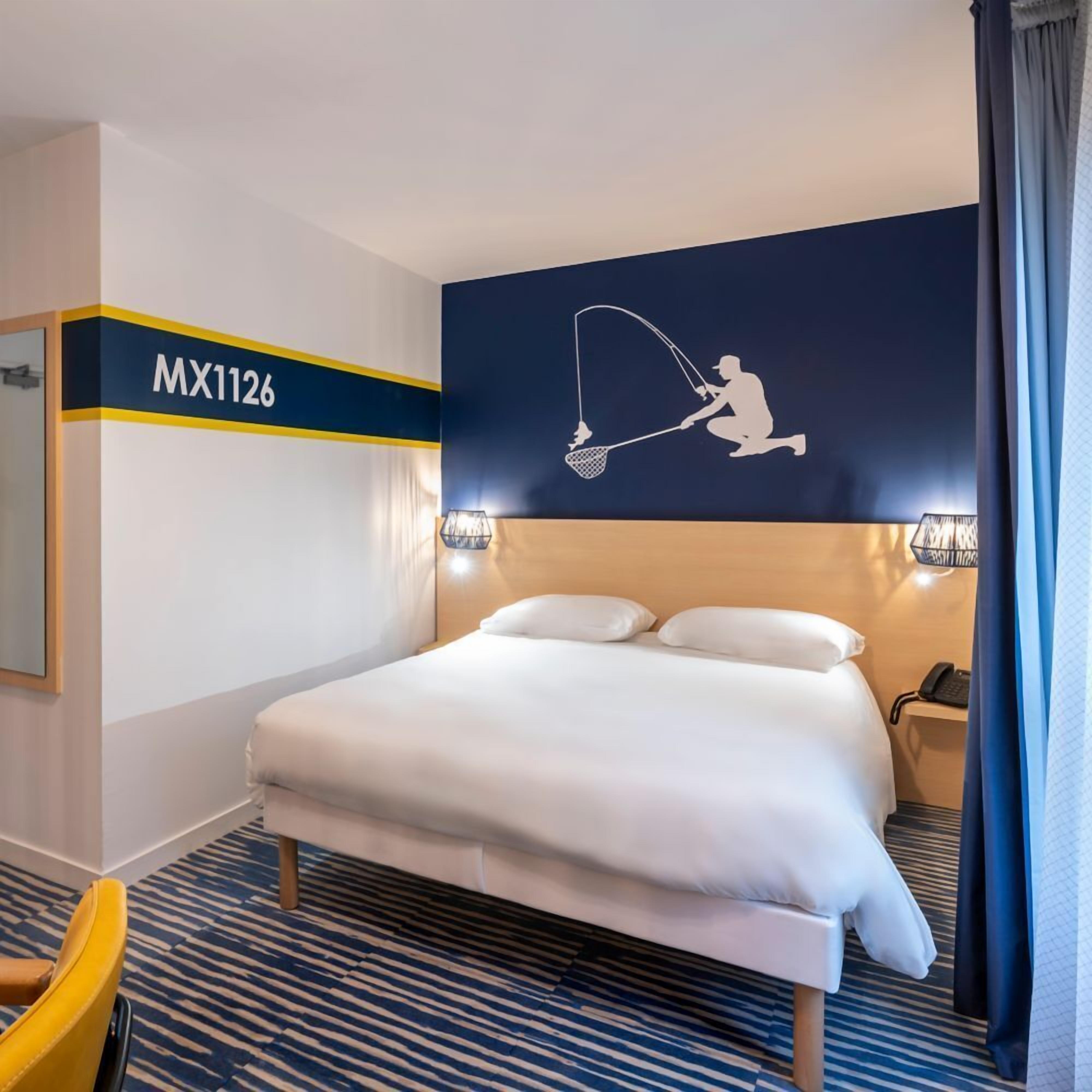 in-room safe, desk, soundproofing, free cots/infant beds