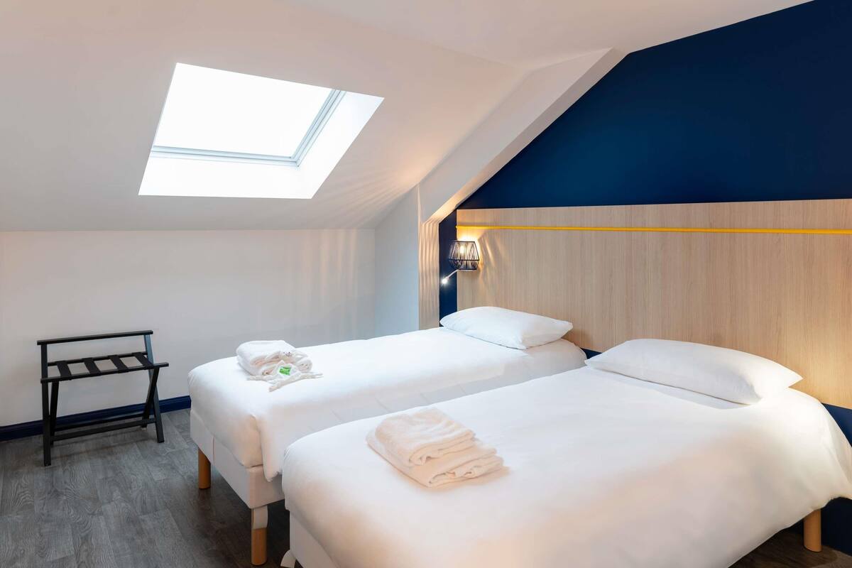 Apartment, 2 Bedrooms | In-room safe, desk, soundproofing, free cots/infant beds
