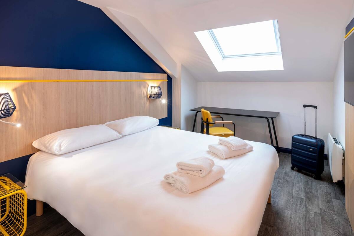In-room safe, desk, soundproofing, free cots/infant beds