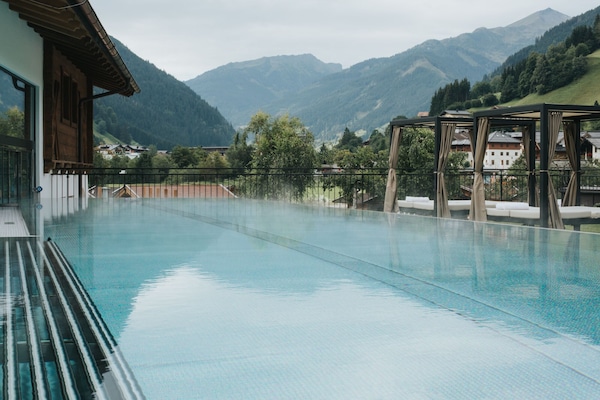Innenpool, Außenpool