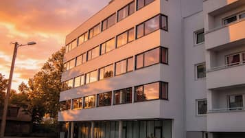 Habitació doble | Bany | Dutxa, assecador de cabells i tovalloles