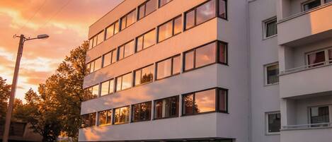 Habitación doble | Baño | Regadera, secadora de cabello, toallas