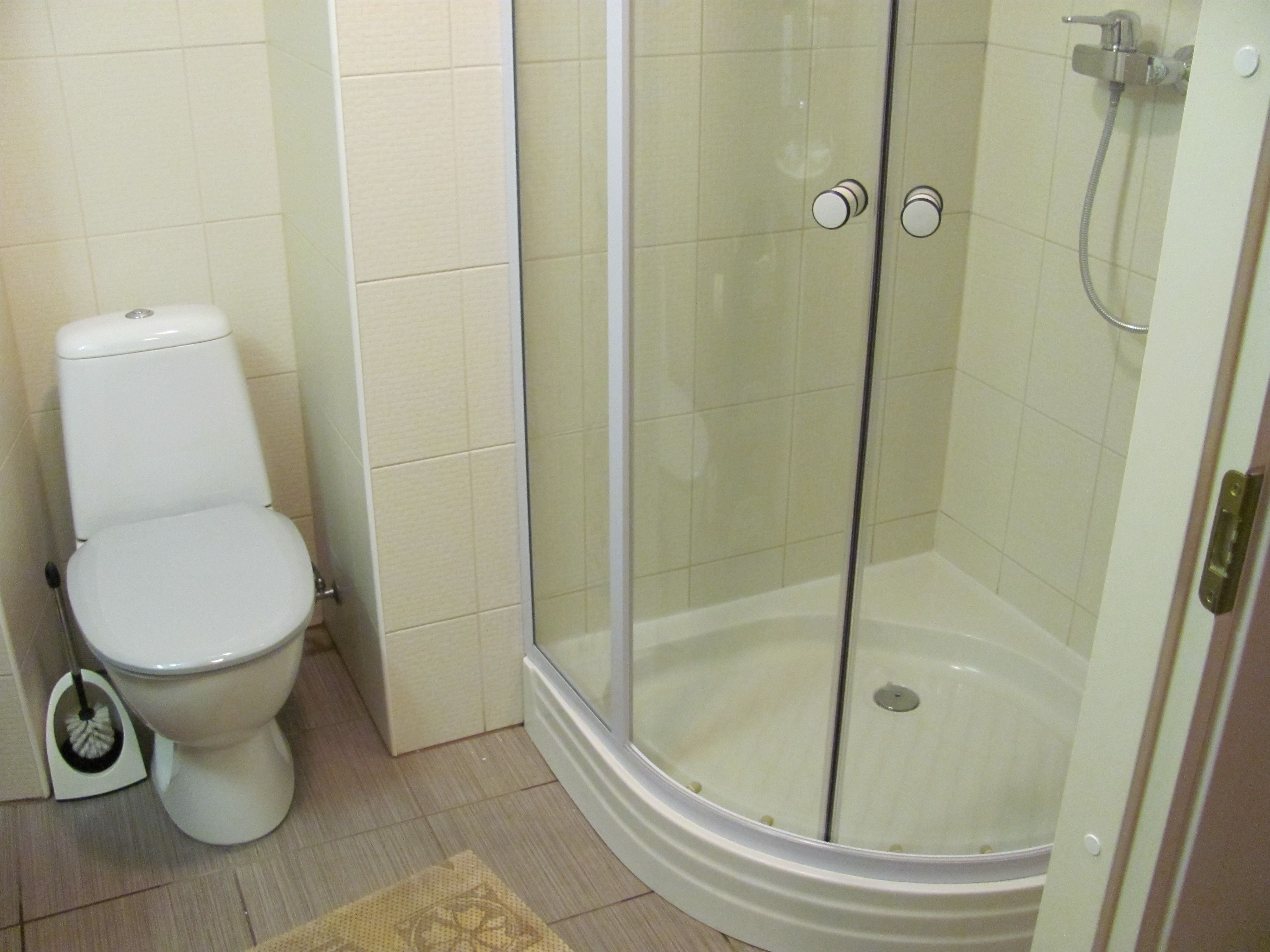 Dutxa, assecador de cabells i tovalloles 