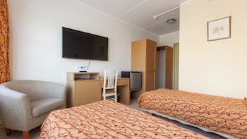 Standard-huone, 2 yhden hengen sänkyä | Allergiatestatut vuodevaatteet, Select Comfort -patjalliset sängyt