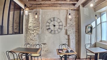 Daily buffet breakfast (EUR 15 per person)