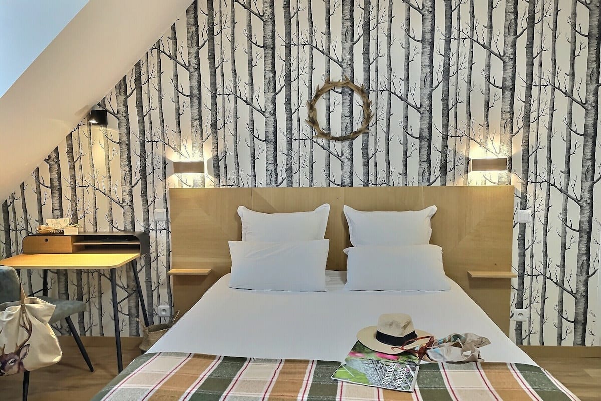 Chambre Standard double | Bureau, lit de bébé (supplément), accÚs au Wi-Fi (inclus)