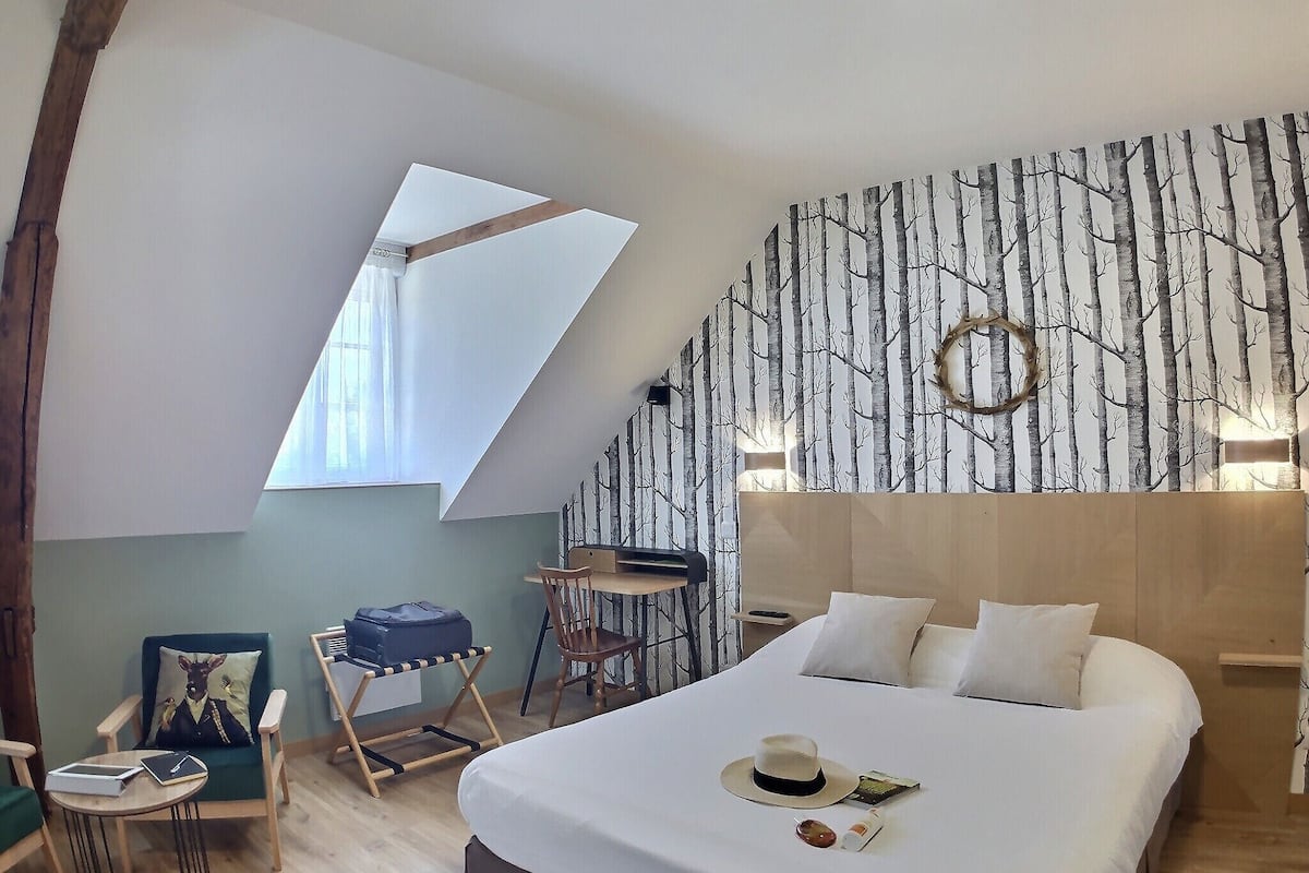 standard triple room | 1 bedroom, desk, free wifi, bed sheets