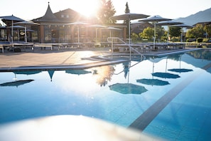 Indoor pool, 3 outdoor pools, free pool cabanas, pool umbrellas