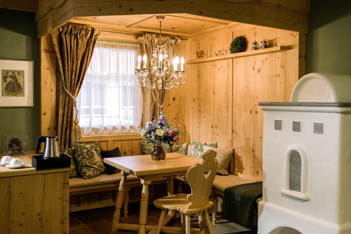 Suite Ludwig Lodge | 1 개의 침실, 고급 침구, 오리/거위털 이불, 미니바