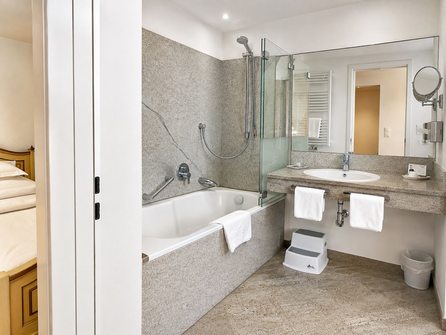 Chambre Quadruple Classique | Salle de bain