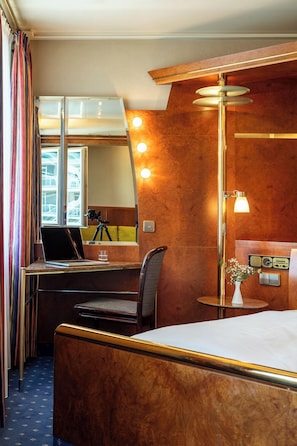 Suite | Living area