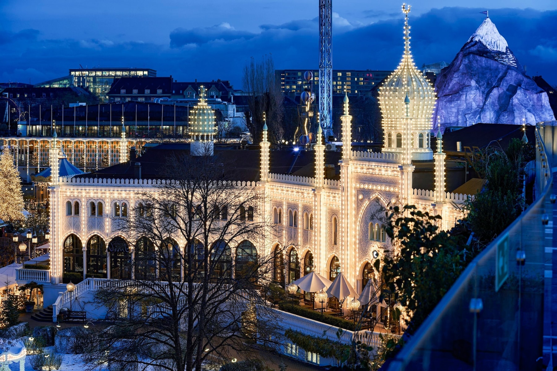 Front of property – evening/night